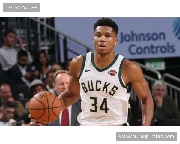 国王右路突击训练，外线配合更顺畅